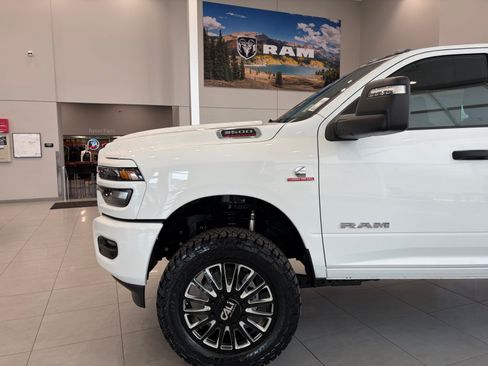 New 2026 RAM 3500 Big Horn AWD/4WD image 9