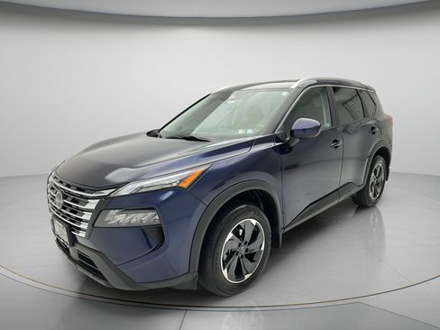 Used 2024 Nissan Rogue SV w/ SV Premium Package AWD/4WD image 8