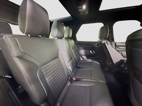 Used 2017 Land Rover Discovery HSE Luxury image 27