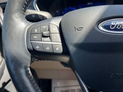 Used 2020 Ford Escape Titanium AWD/4WD image 32