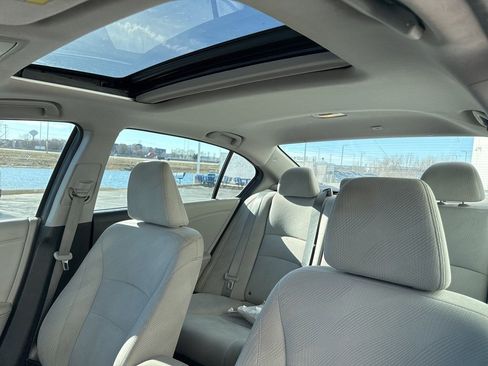 Used 2017 Honda Accord EX image 6