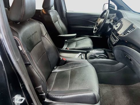 Used 2022 Honda Pilot Black Edition image 32