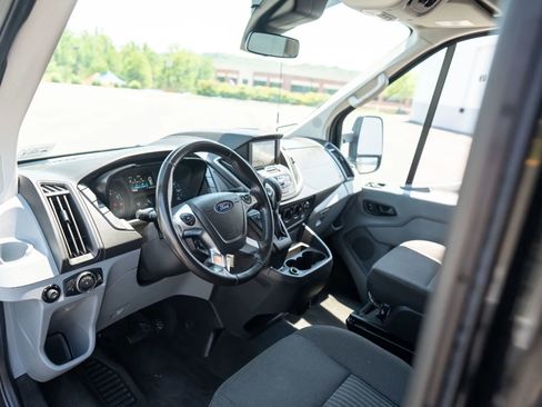 Used 2018 Ford Transit 350 XLT RWD image 25