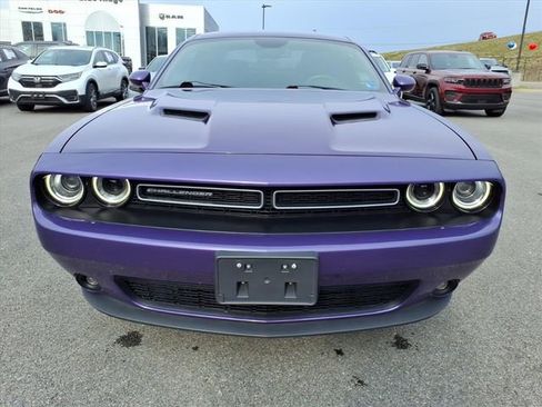 Used 2018 Dodge Challenger GT w/ GT Interior Package image 10