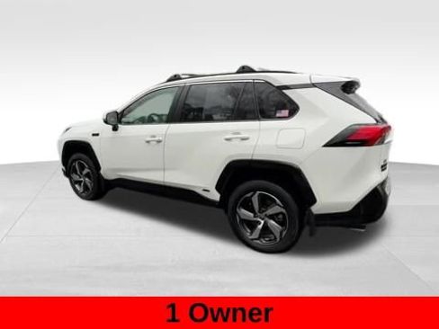 Used 2023 Toyota RAV4 SE w/ Weather & Moonroof Package image 5