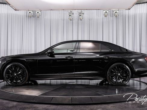Used 2023 Bentley Flying Spur W12 image 8