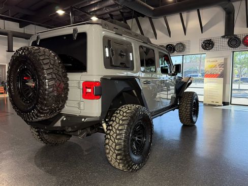Used 2021 Jeep Wrangler Unlimited Rubicon image 47