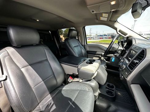 Used 2018 Ford F150 XLT w/ Equipment Group 302A Luxury image 9