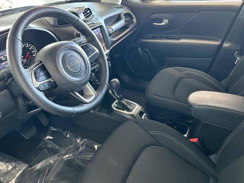 Certified 2023 Jeep Renegade Altitude w/ Convenience Group I AWD/4WD image 10