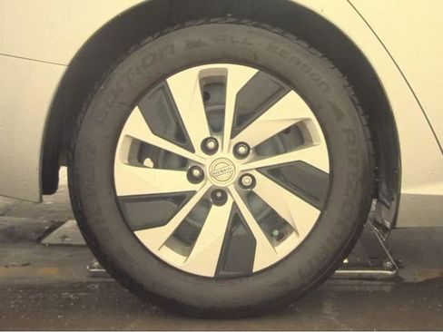 Used 2020 Nissan Altima 2.5 S FWD image 23