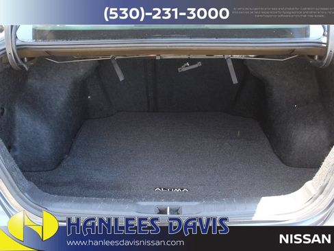 Used 2016 Nissan Altima 2.5 SV w/ Convenience Package FWD image 10