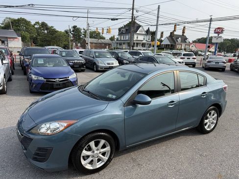Used 2010 MAZDA MAZDA3 i Touring FWD image 1