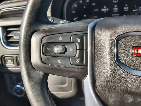 Used 2023 GMC Yukon XL SLT w/ SLT Premium Package image 36