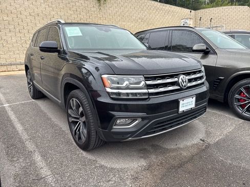 Used 2019 Volkswagen Atlas SEL Premium image 2
