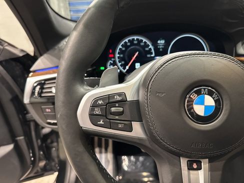 Used 2018 BMW M550i xDrive w/ Driving Assistance Package image 26