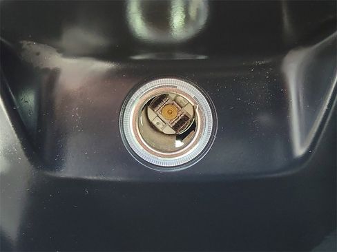 Used 2018 Volvo XC60 T6 Inscription w/ Luxury Seat Package image 17