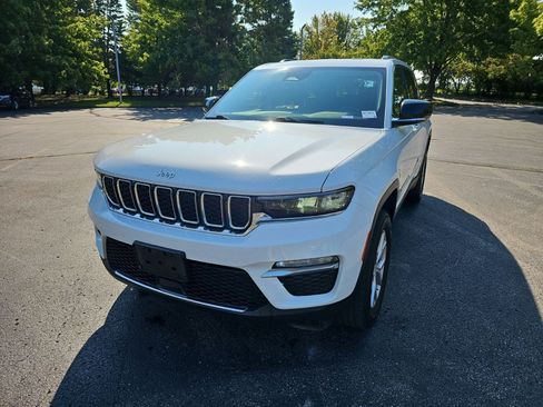Used 2022 Jeep Grand Cherokee Limited AWD/4WD image 2
