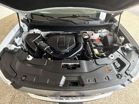 Certified 2024 GMC Acadia AT4 w/ LPO, Floor Liner Package AWD/4WD image 28