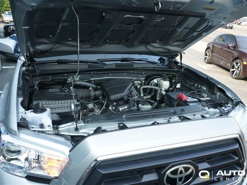 Used 2021 Toyota Tacoma SR5 w/ SR5 Appearance Package (SM) RWD image 9