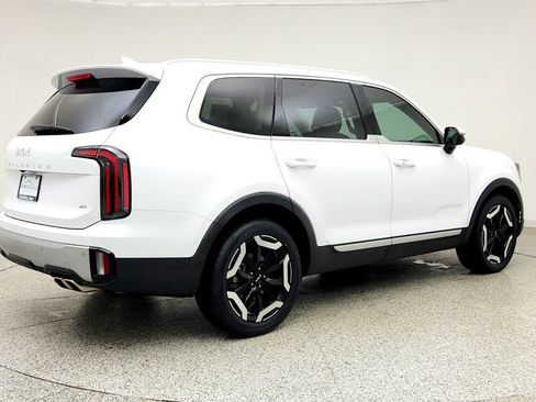 Used 2023 Kia Telluride EX w/ EX Captain's Chair Package AWD/4WD image 5