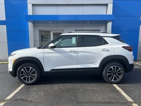 New 2025 Chevrolet TrailBlazer LT w/ LT Cold Weather Package image 7