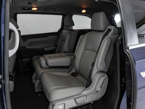 Used 2018 Honda Odyssey Touring image 36