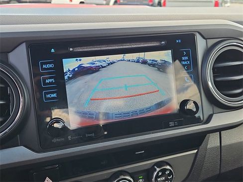 Used 2017 Toyota Tacoma TRD Sport image 24