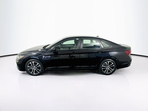 Used 2025 Volkswagen Jetta Sport FWD image 4