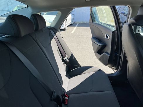 Used 2026 Kia K4 FWD image 36