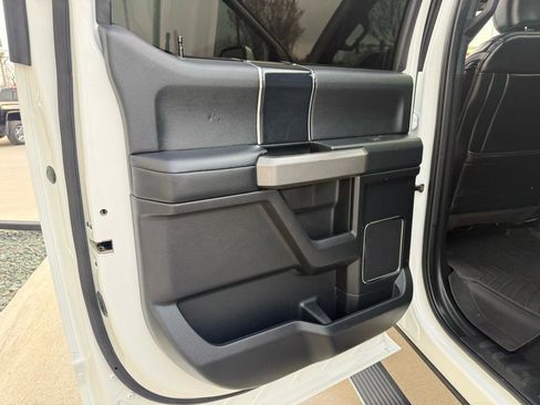Used 2020 Ford F250 Platinum image 16