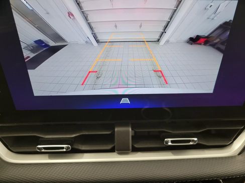 Used 2025 Chevrolet Equinox LT image 14