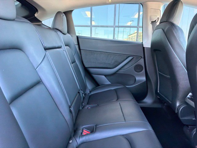 Used 2022 Tesla Model Y Long Range AWD/4WD image 15