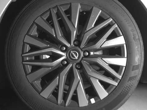 Used 2025 Nissan Altima 2.5 SV image 12