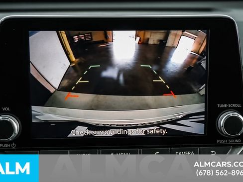 Used 2025 Nissan Altima 2.5 SV FWD image 32