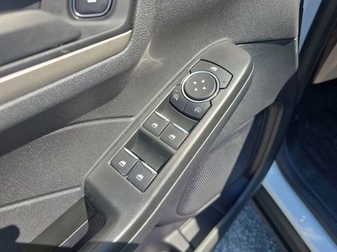 Certified 2022 Ford Escape SE w/ Convenience Package FWD image 11