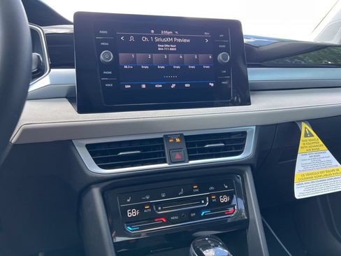 New 2026 Volkswagen Taos SE FWD image 20