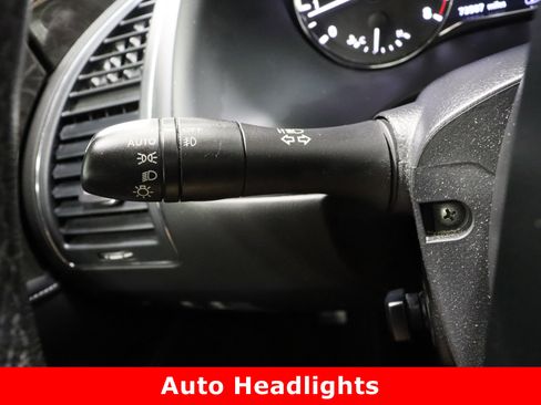 Used 2023 INFINITI QX80 Sensory w/ All-Season Package image 29