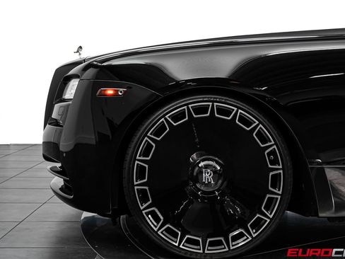 Used 2016 Rolls-Royce Wraith RWD image 12