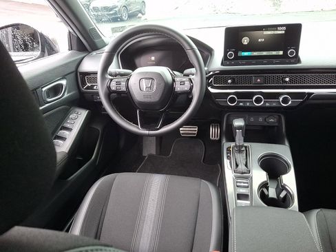 Used 2025 Honda Civic Sport image 10