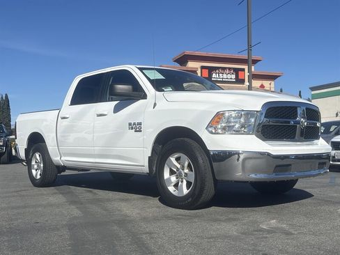 Used 2021 RAM 1500 Classic SLT image 10