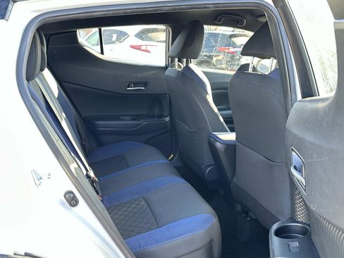 Used 2020 Toyota C-HR XLE image 15