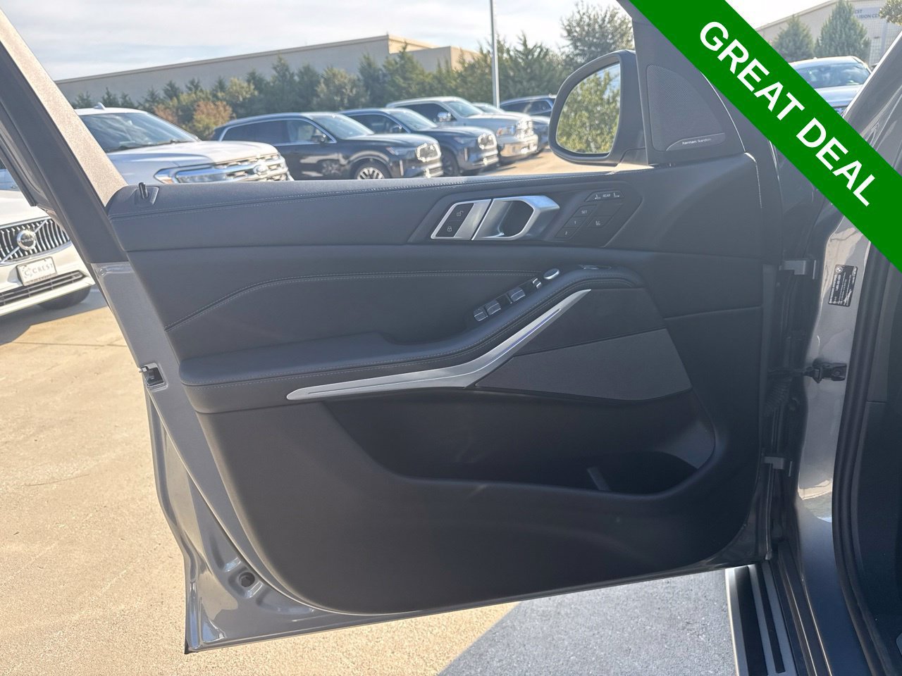 Used 2025 BMW X7 xDrive40i w/ Premium Package AWD/4WD image 21