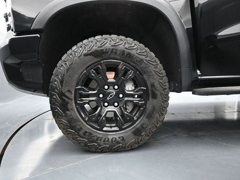 Used 2023 Chevrolet Silverado 1500 ZR2 AWD/4WD image 30