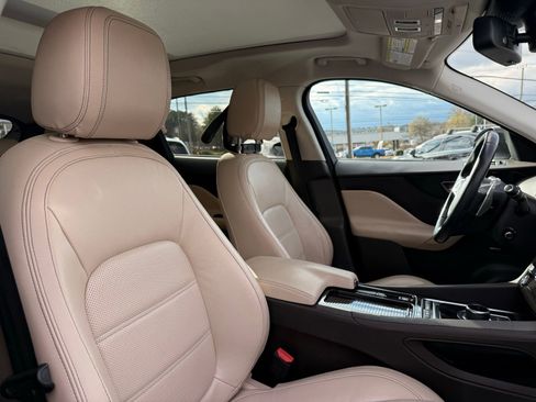 Used 2018 Jaguar F-PACE Prestige image 36