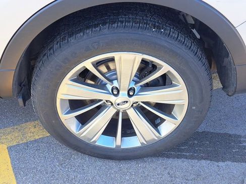 Used 2018 Ford Explorer Limited image 27