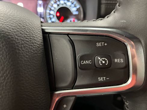 Used 2024 RAM 1500 Laramie image 24