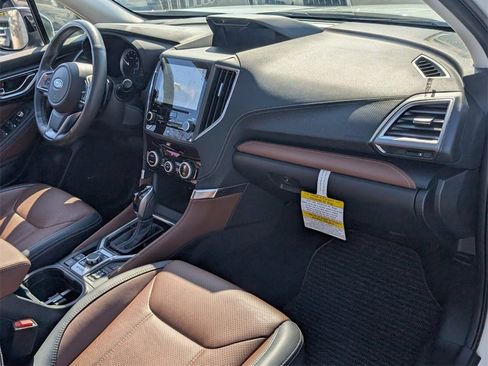 Used 2022 Subaru Forester Touring image 18