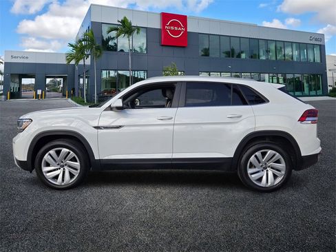 Used 2021 Volkswagen Atlas Cross Sport SE w/ Panoramic Sunroof Package image 4
