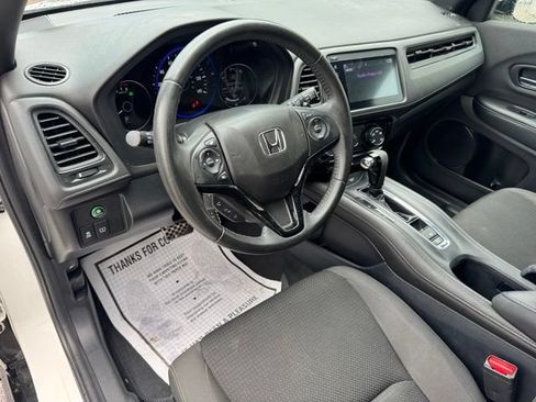 Used 2022 Honda HR-V Sport image 12