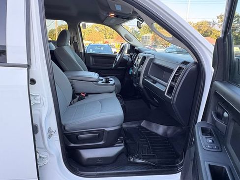 Used 2018 RAM 2500 Tradesman w/ Chrome Appearance Group AWD/4WD image 41